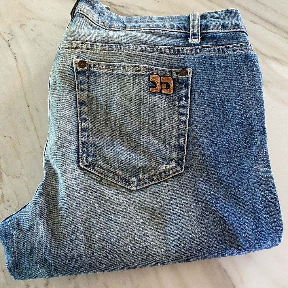 Joe’s Jeans - Starlet - Low Rise - Flare - Size 32 - Lightly Distressed